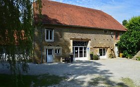 Le Moulin Au Fil De L'Eau